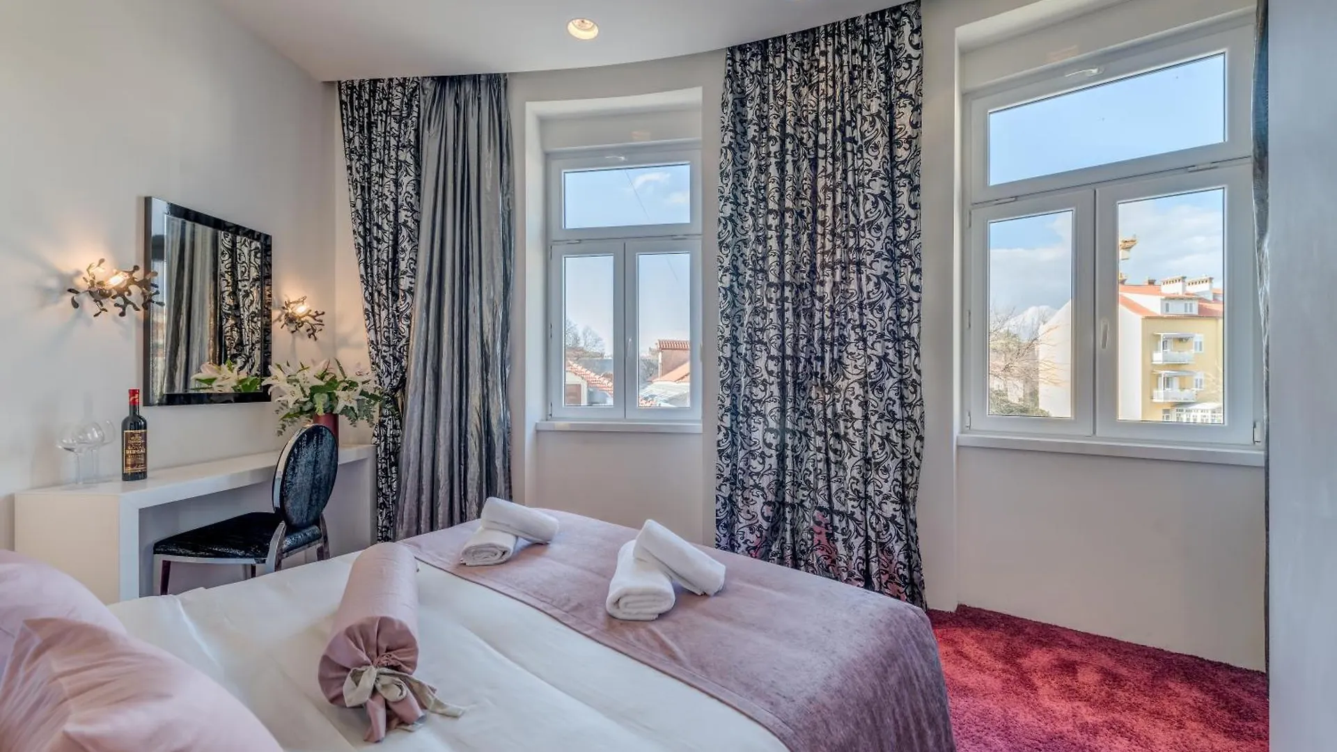 ספליט Starlight Luxury Rooms